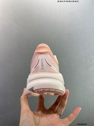 HOKA ONE ONE Bondi 9