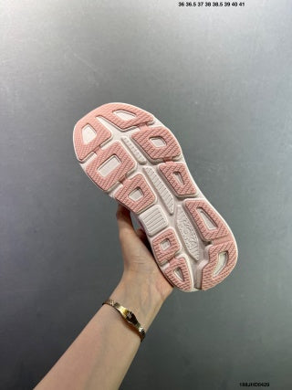 HOKA ONE ONE Bondi 9