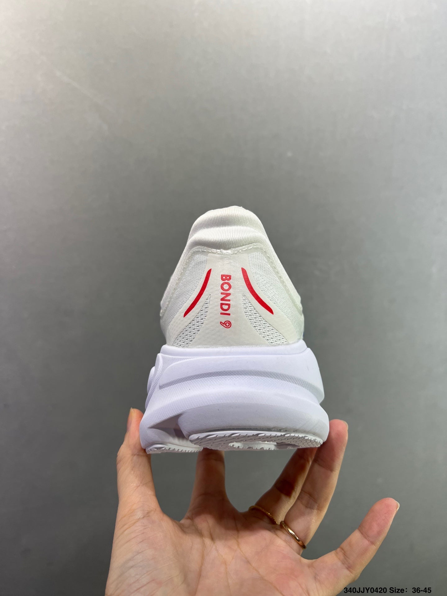 HOKA ONE ONE Bondi 9