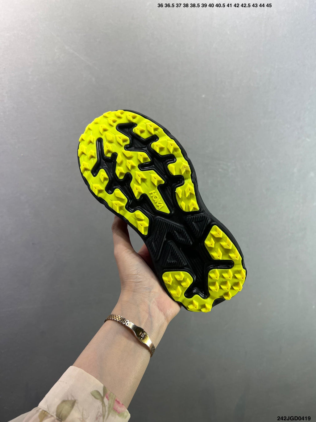 HOKA CHALLENGER 8