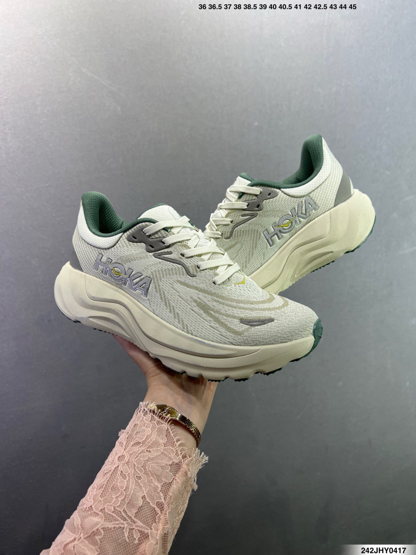 Hoka One One M ARAHI 8