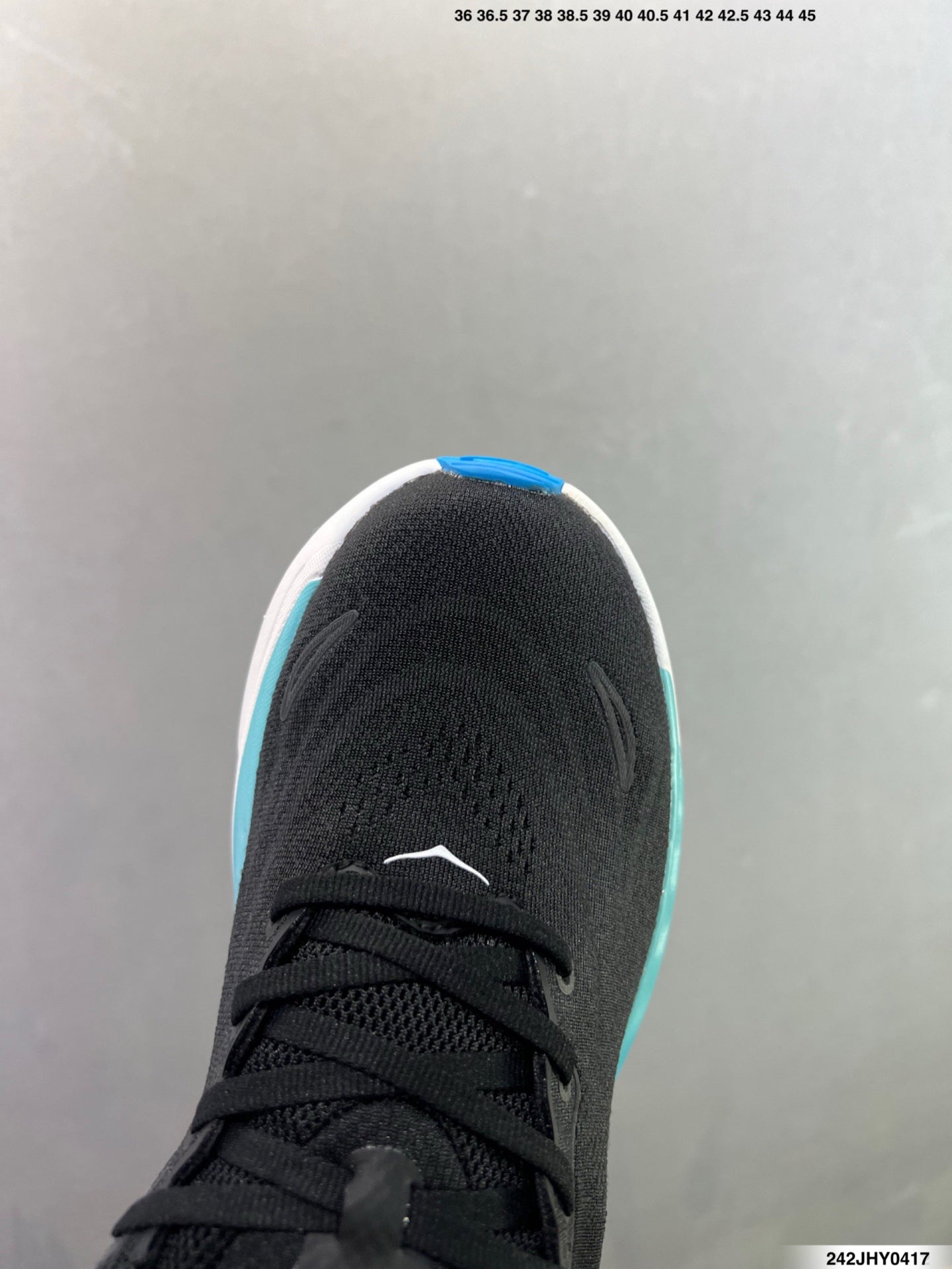 Hoka One One M ARAHI 8