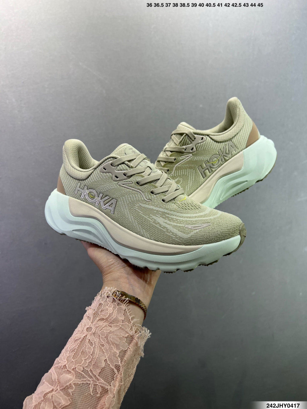 Hoka One One M ARAHI 8