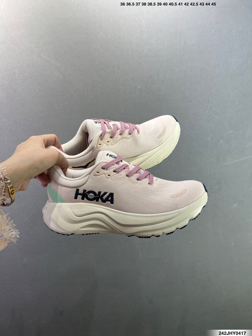 Hoka One One M ARAHI 8