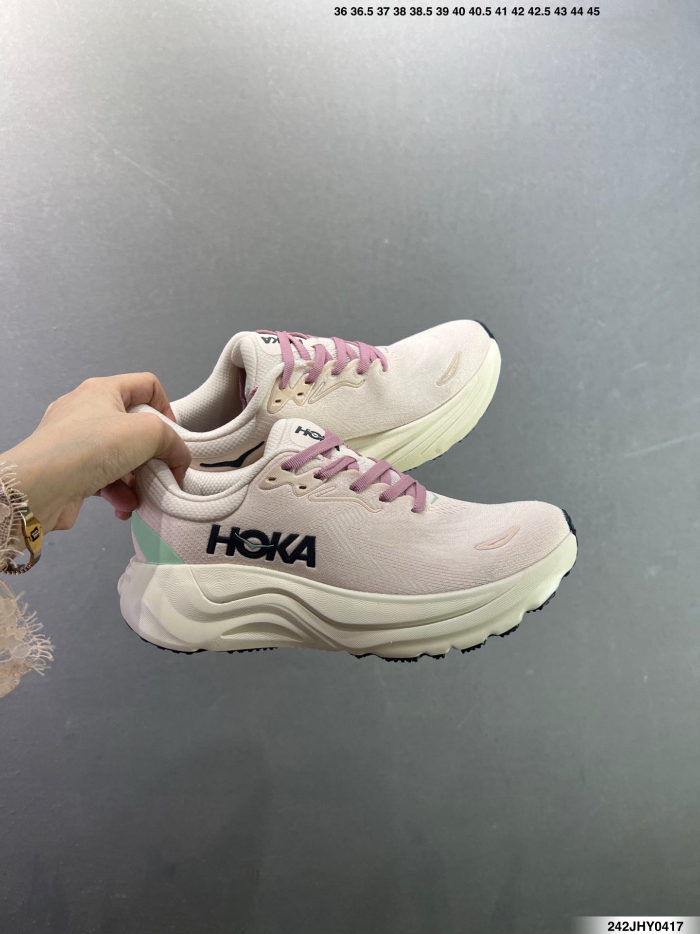 Hoka One One M ARAHI 8