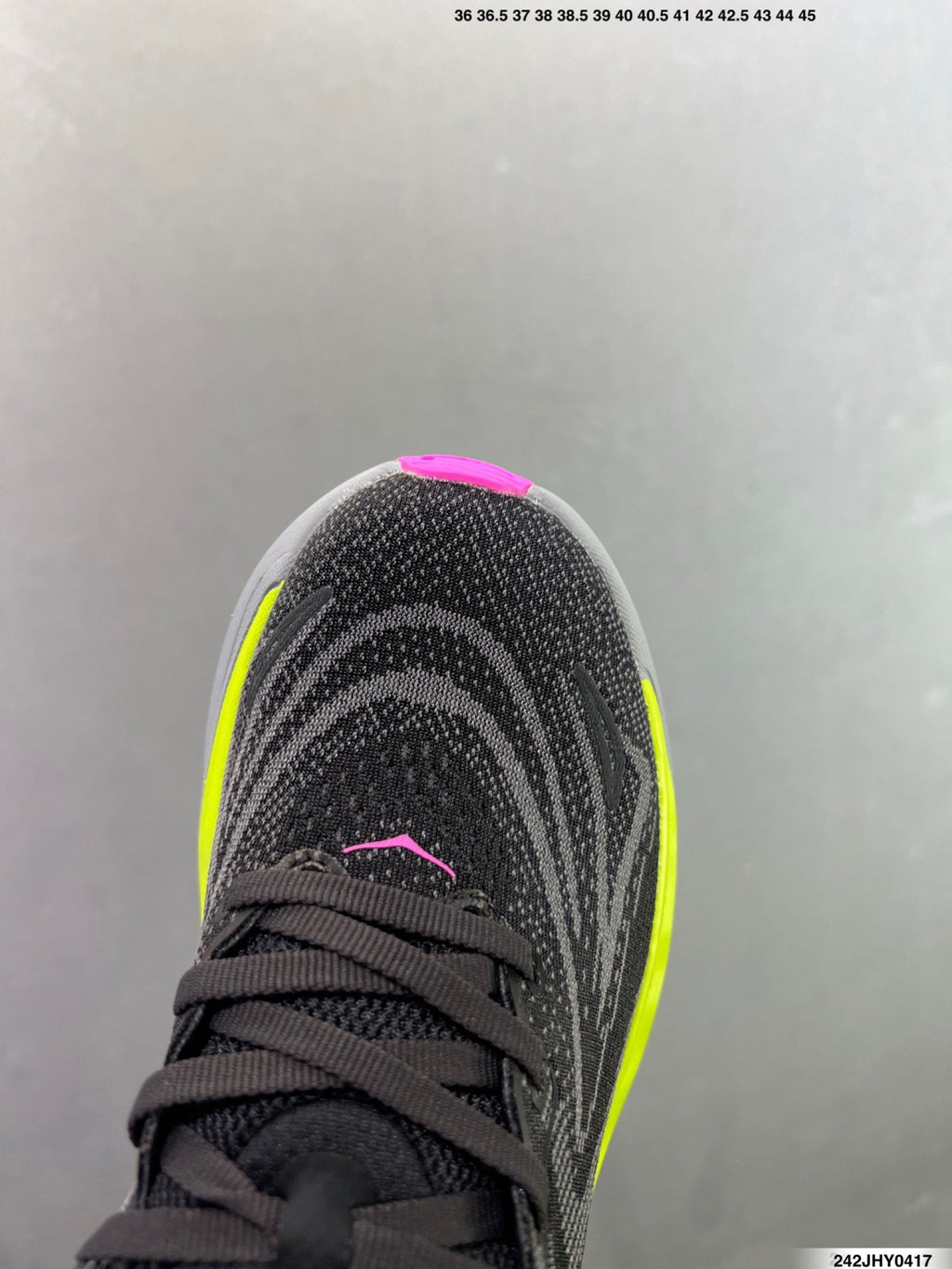 Hoka One One M ARAHI 8