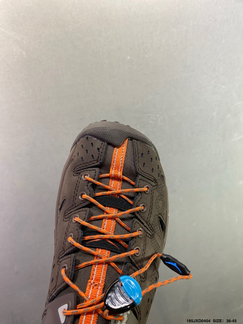 HOKA ONE ONE VIBRAM TOR TRAFA