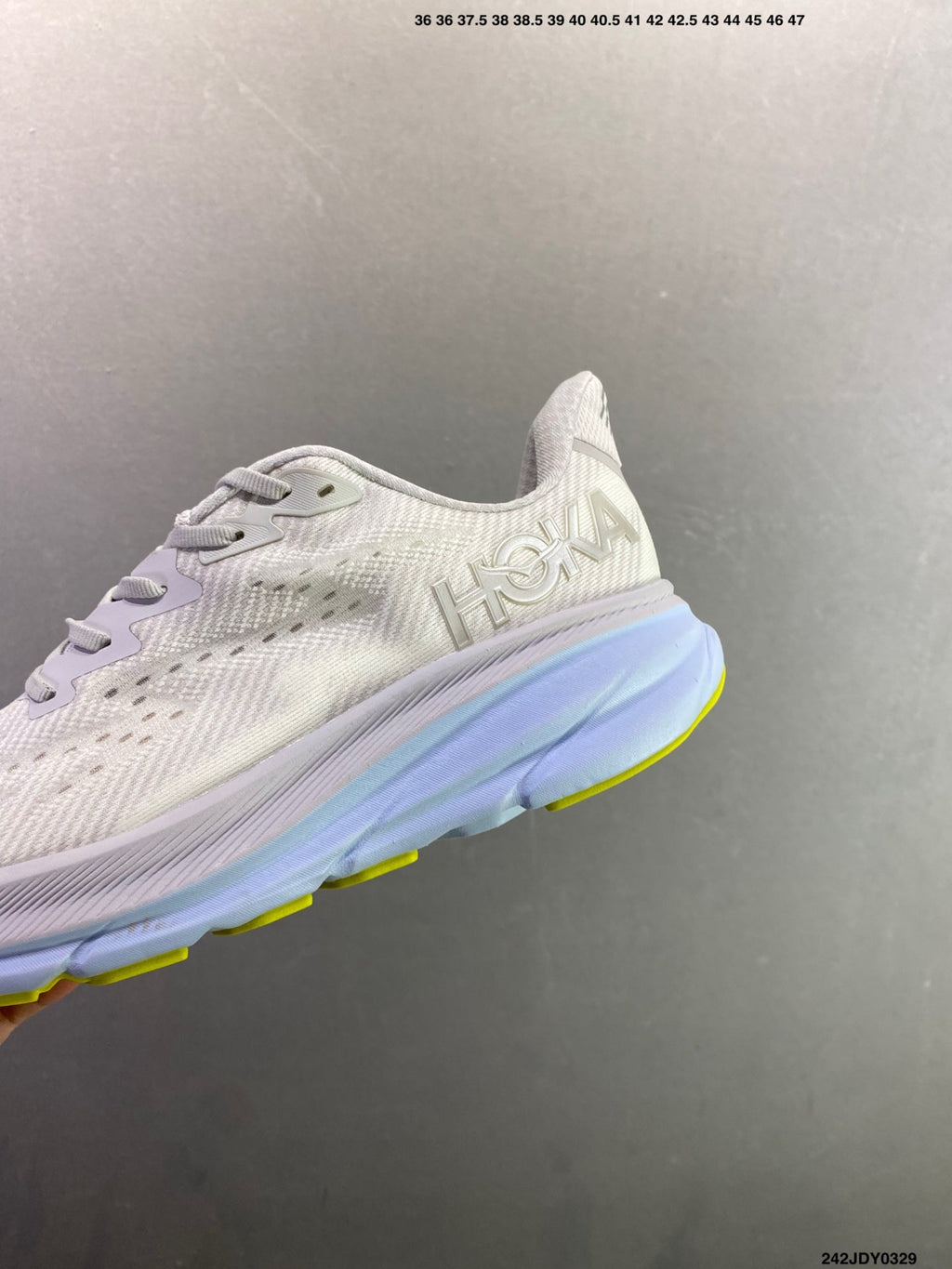 HOKA M CLIFTON 9