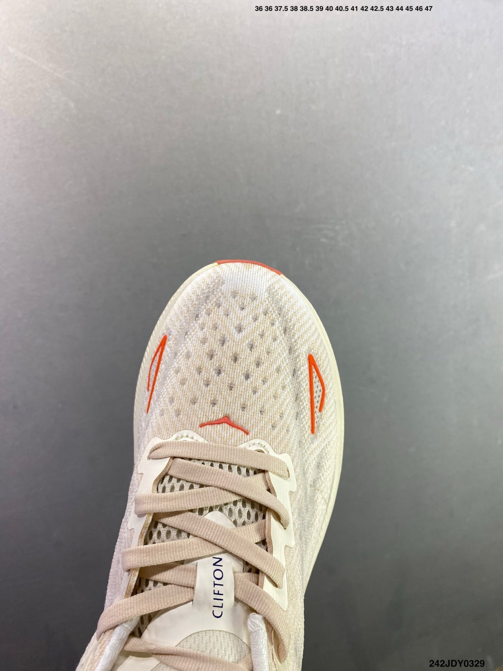HOKA M CLIFTON 9