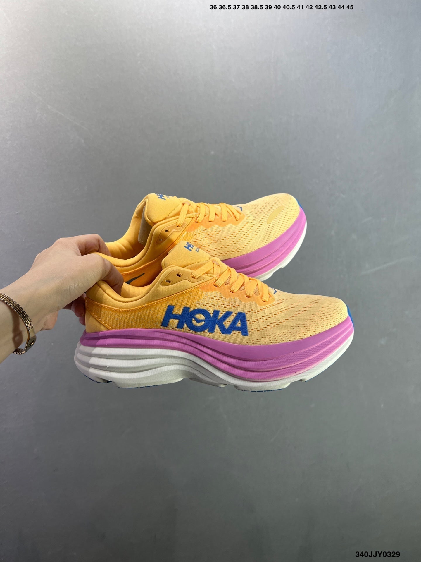HOKA W BONDI 8