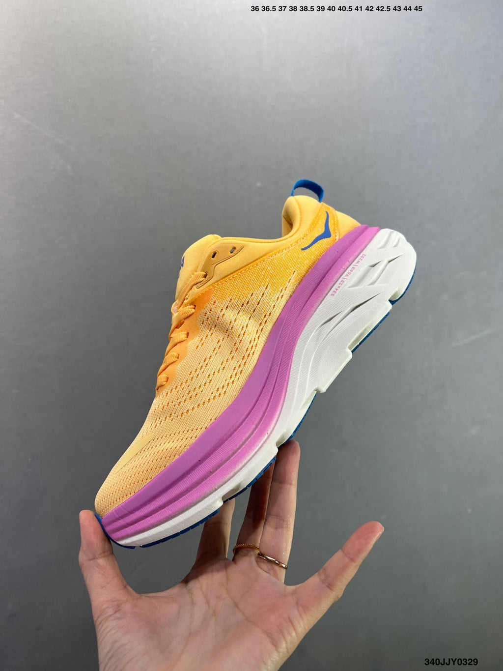 HOKA W BONDI 8