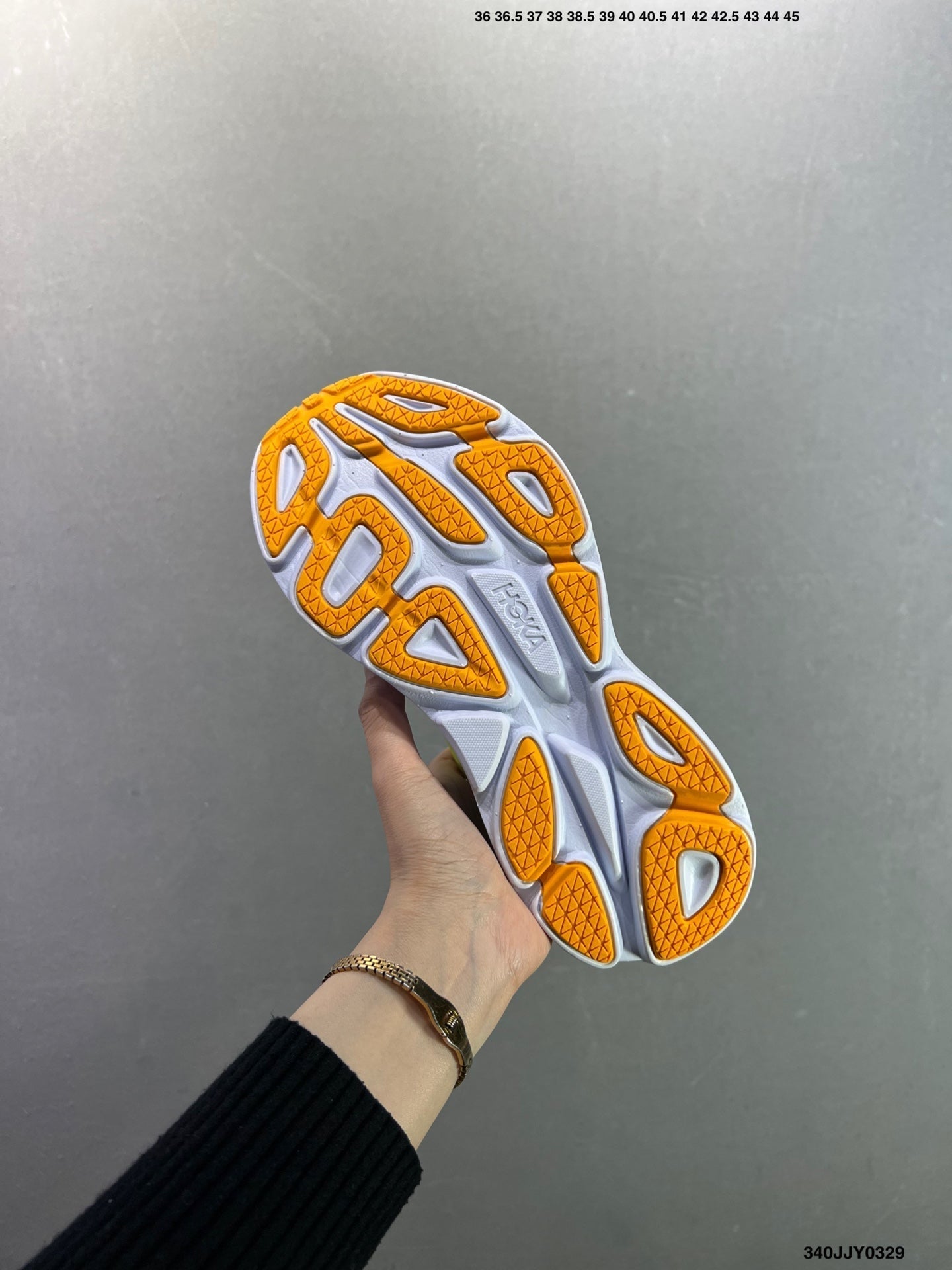 HOKA W BONDI 8