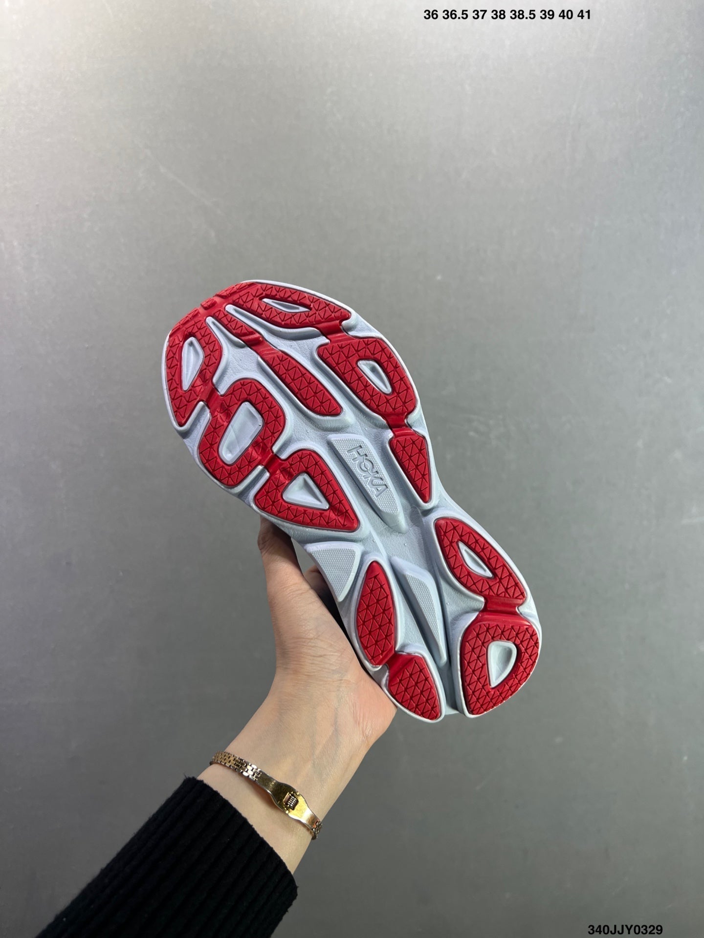 HOKA W BONDI 8