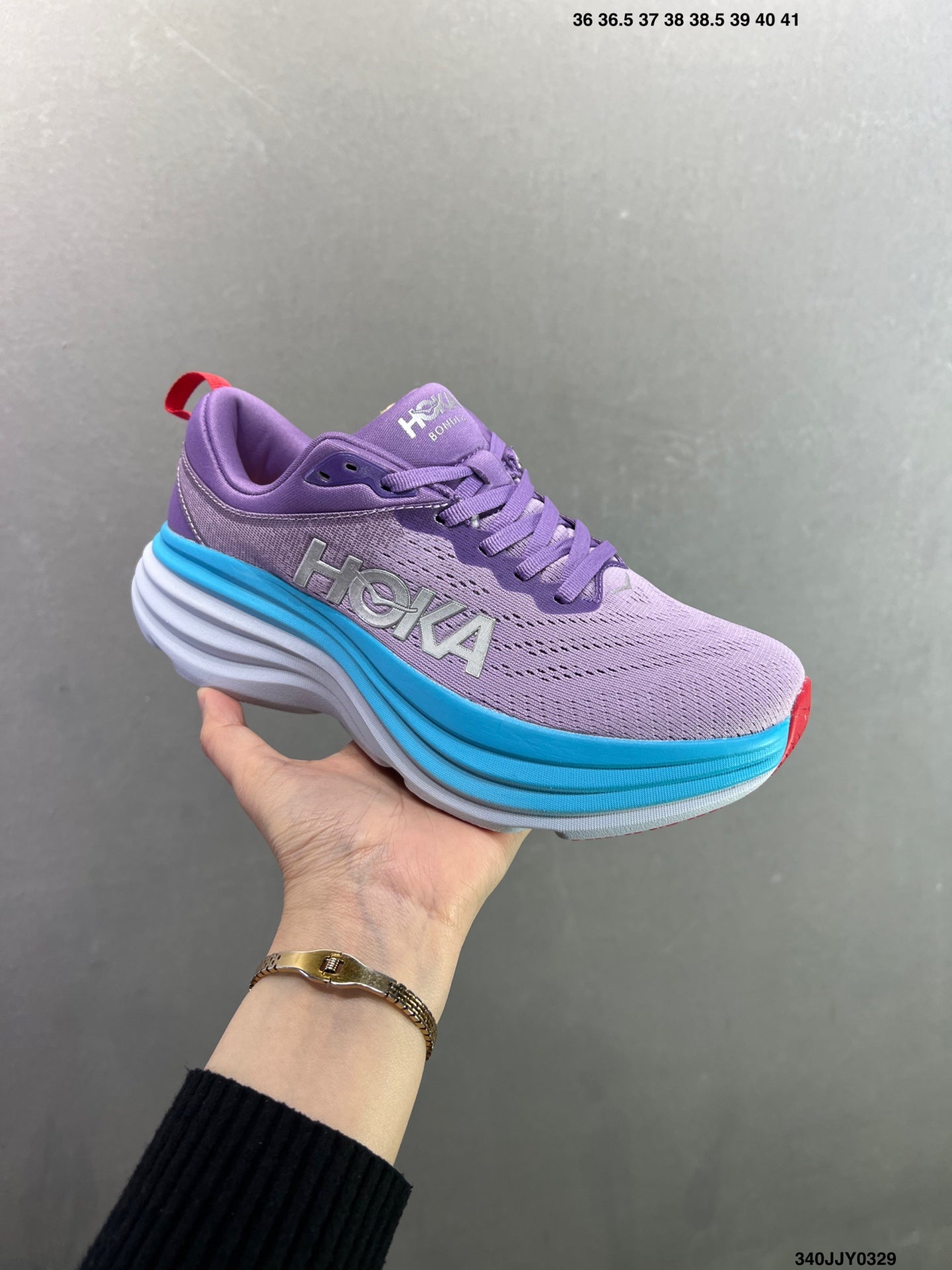 HOKA W BONDI 8