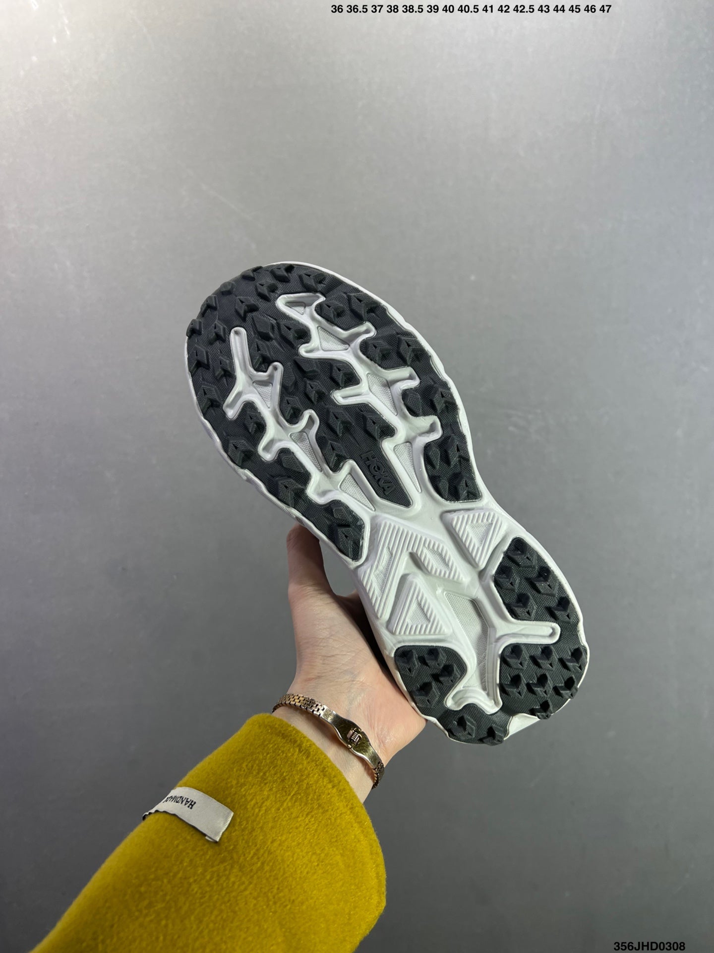 HOKA W CHALLENGER 8