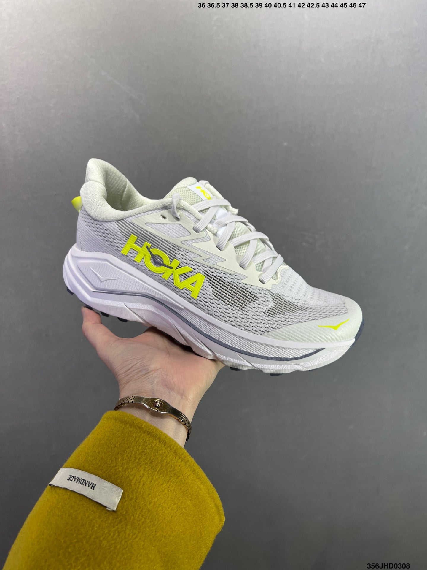 HOKA W CHALLENGER 8
