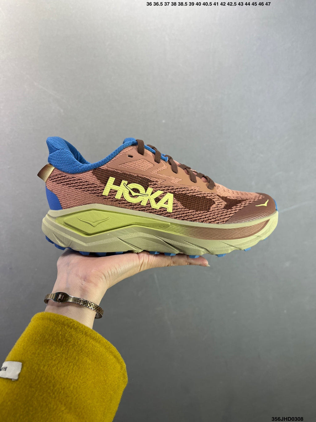 HOKA W CHALLENGER 8