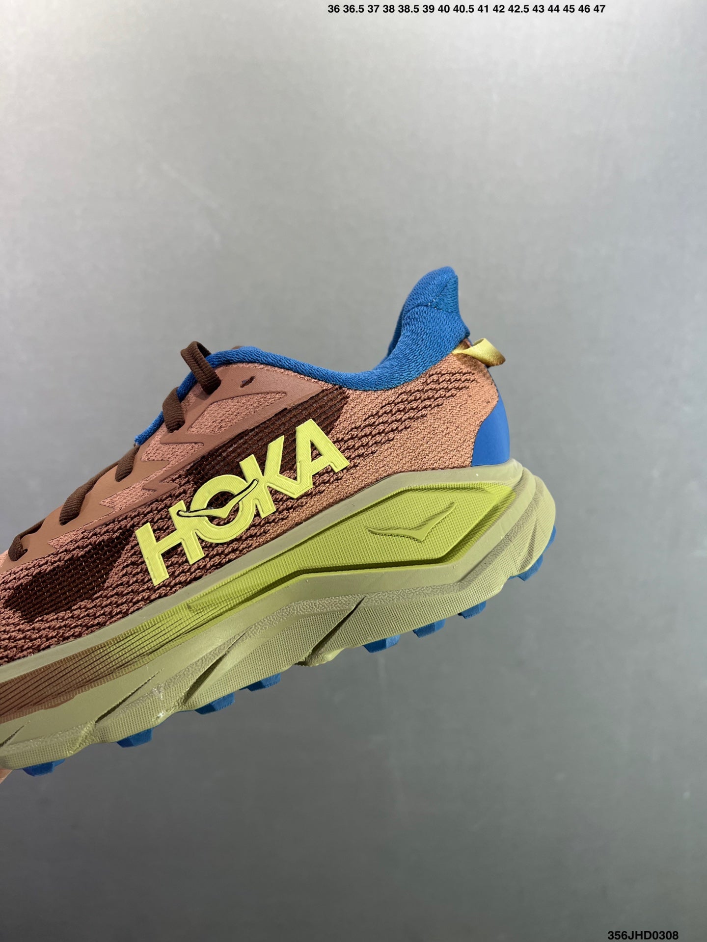 HOKA W CHALLENGER 8