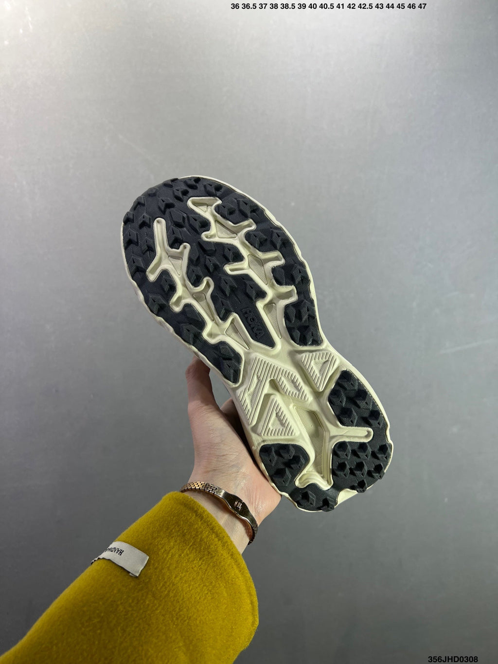 HOKA W CHALLENGER 8
