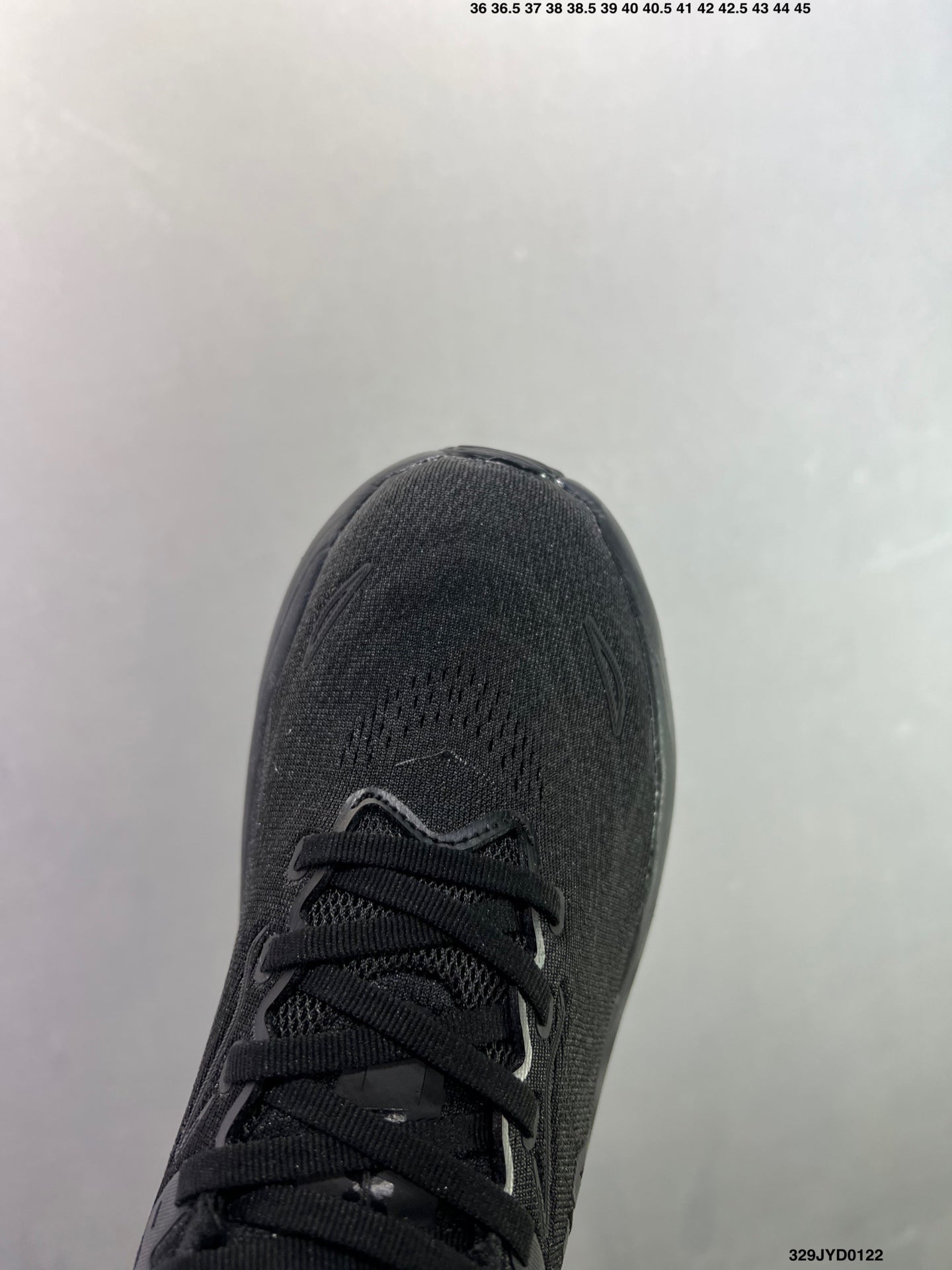 HOKA ONE ONE M ARAHI 8