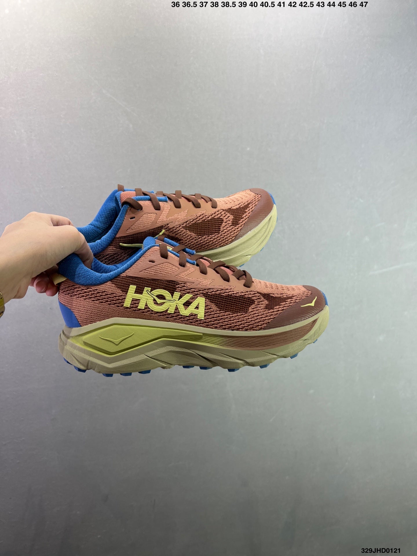 HOKA CHALLENGER 8