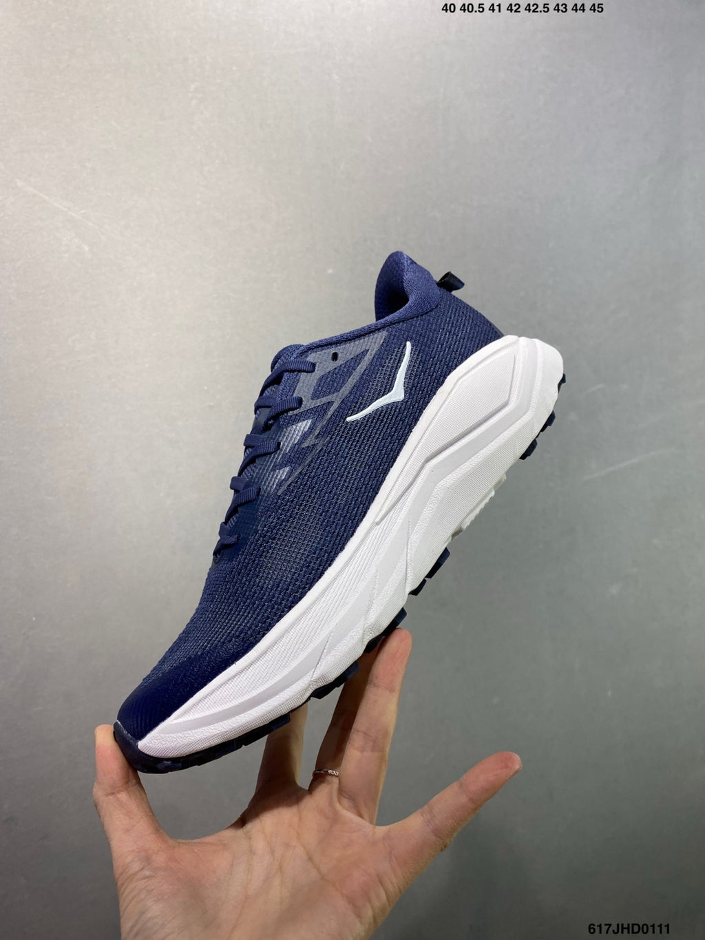 HOKA CHALLENGER 8 --1168716