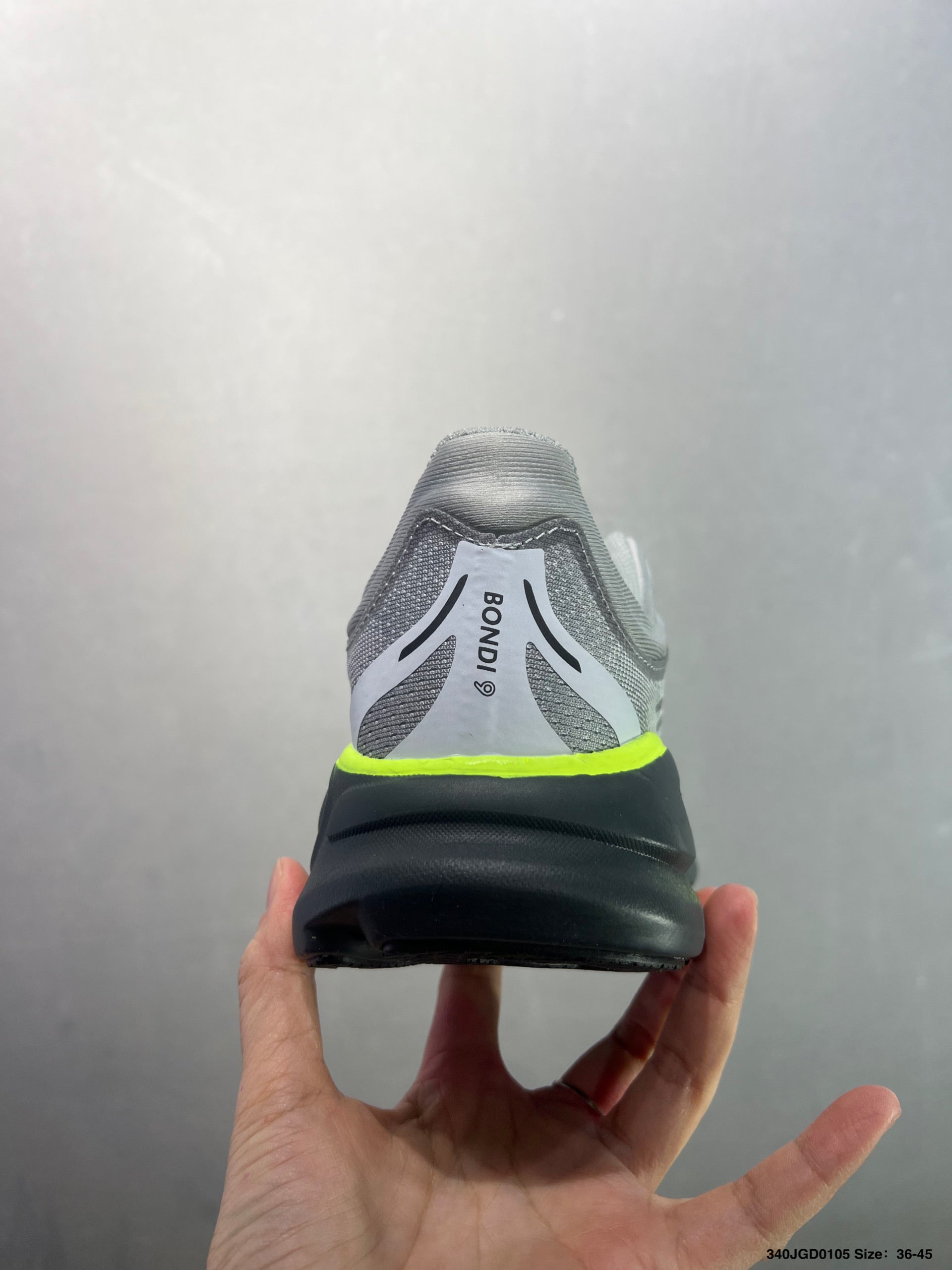 HOKA ONE ONE Bondi 9