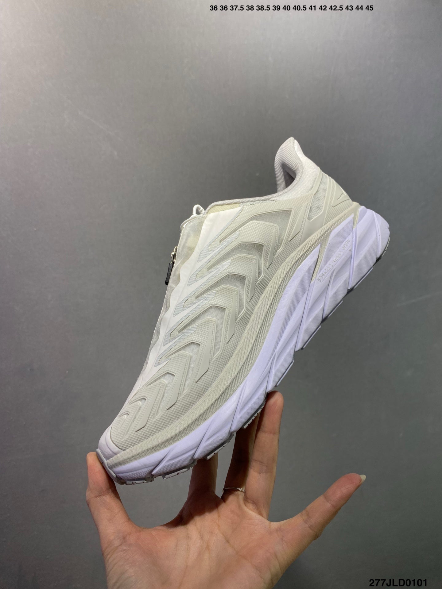 HOKA ONE ONE PROJECT TRANSPORT