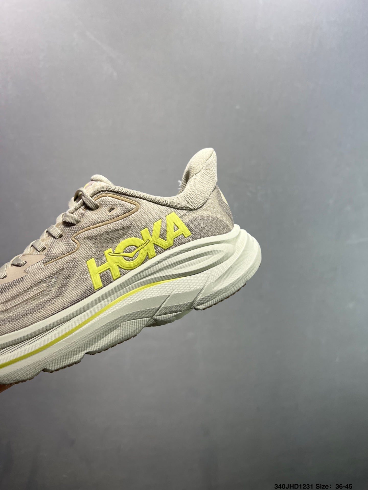 HOKA CHALLENGER 8