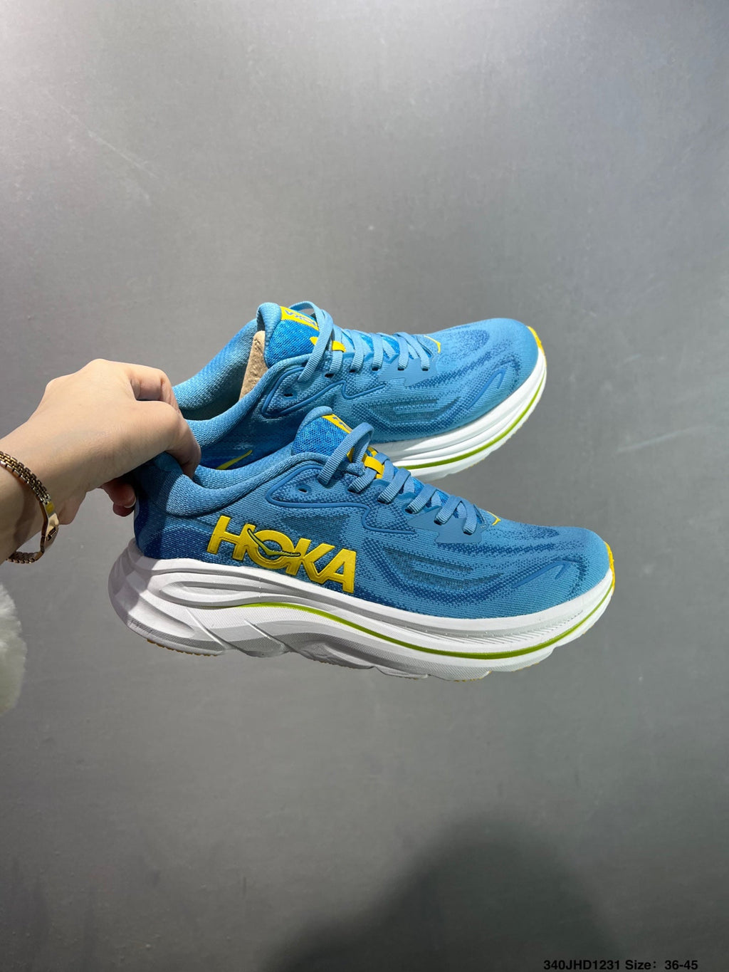 HOKA CHALLENGER 8