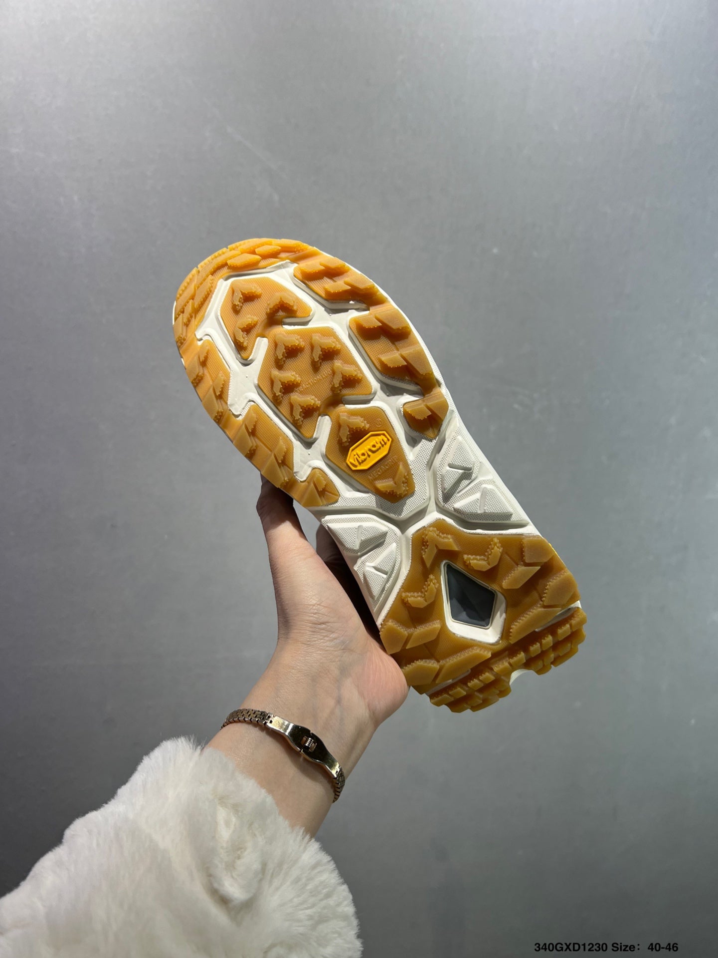 HOKA ONE ONE Kaha 2 Frost Moc GTX