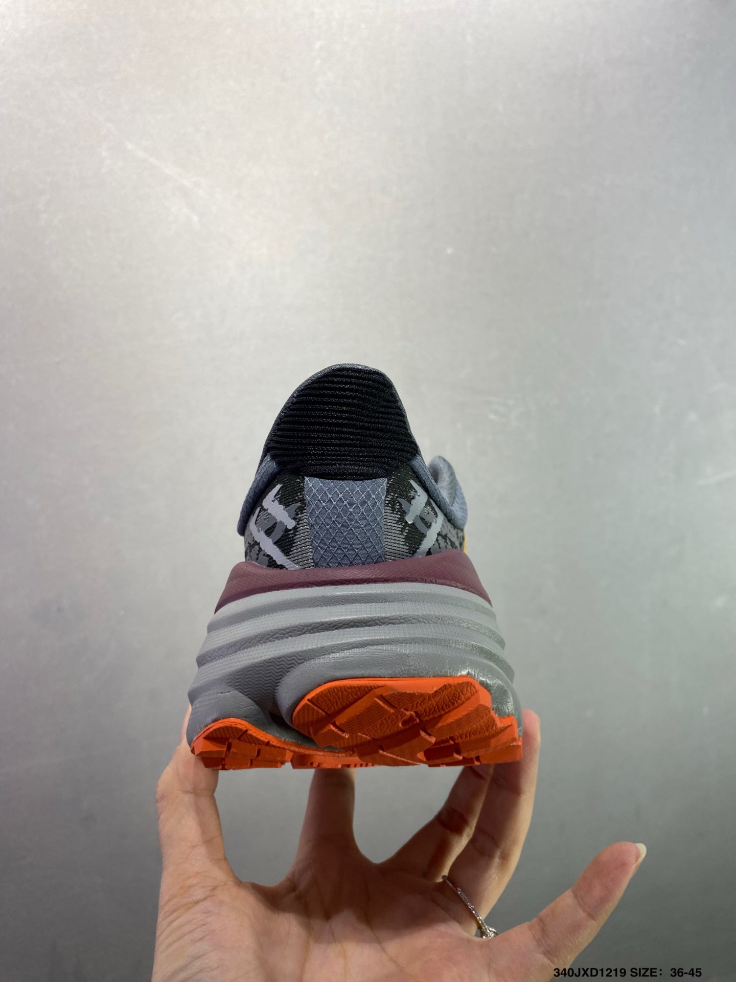 HOKA M Stinson 7