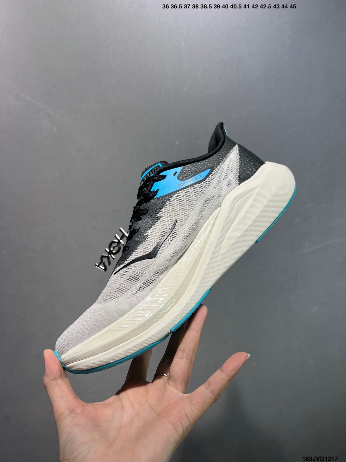 Hoka One One Rocket X 3