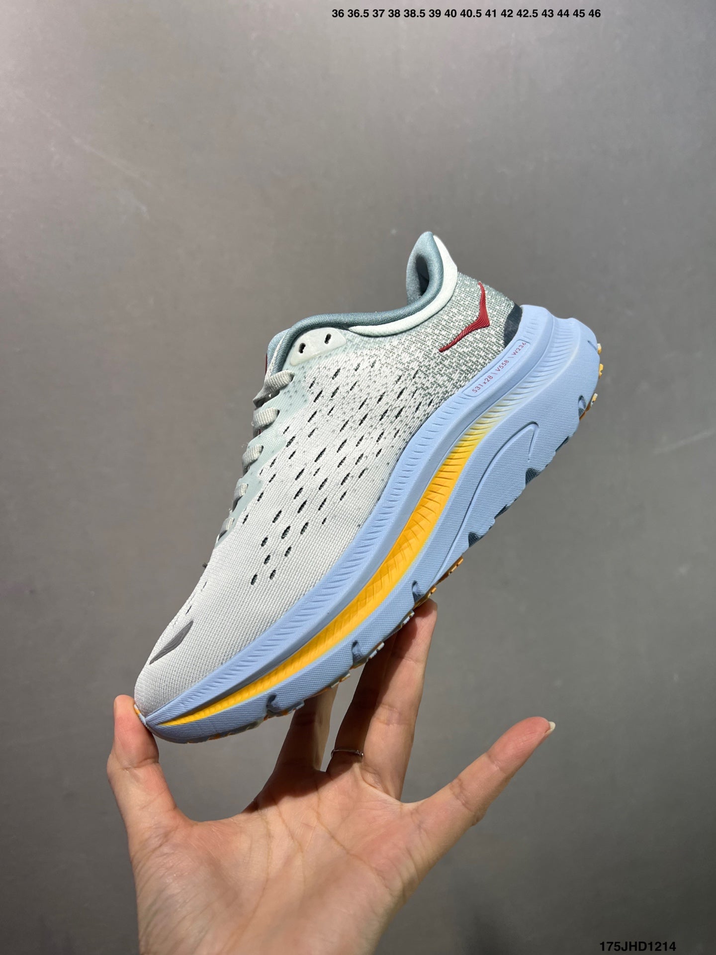 HOKA M KAWANA
