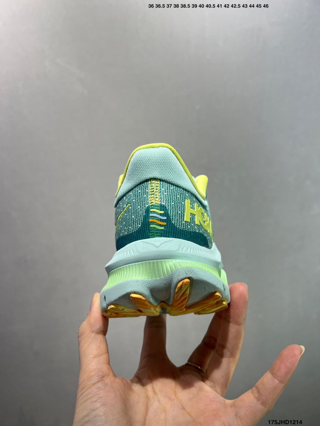 HOKA M KAWANA