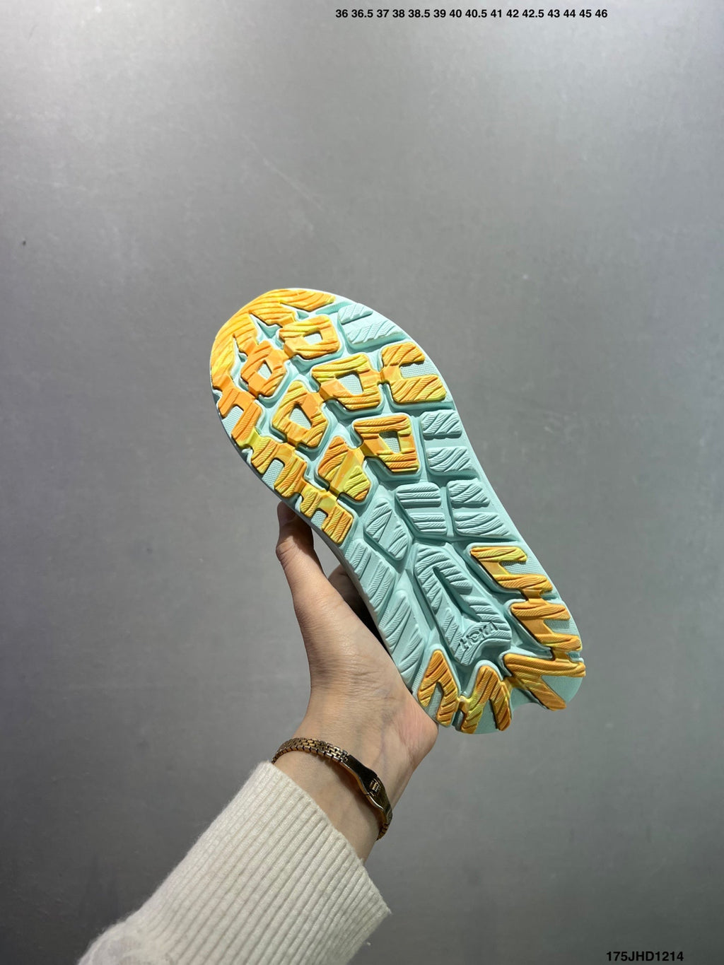 HOKA M KAWANA