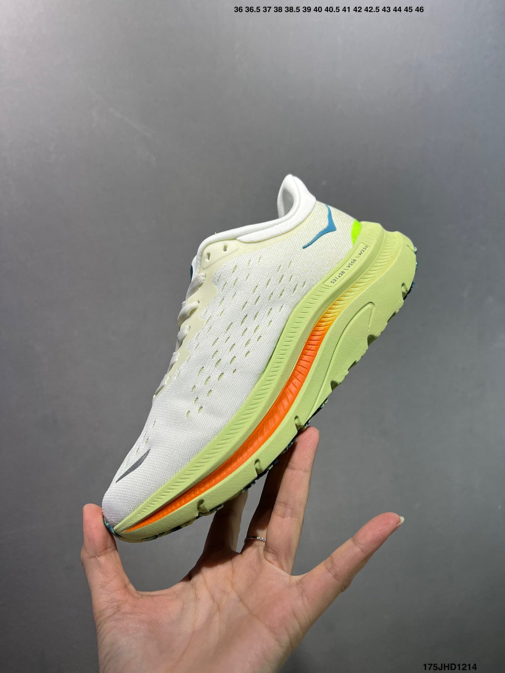 HOKA M KAWANA
