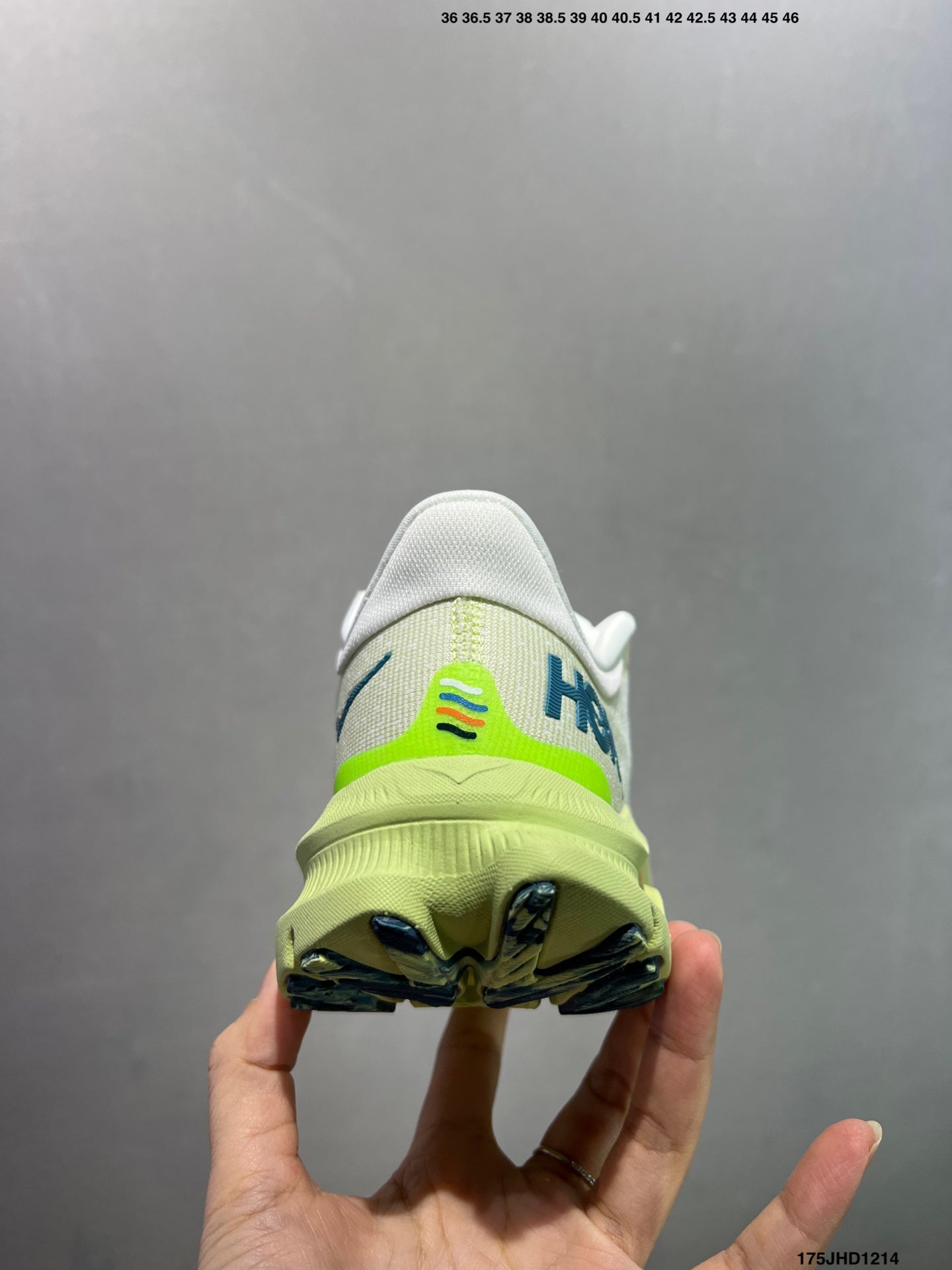 HOKA M KAWANA