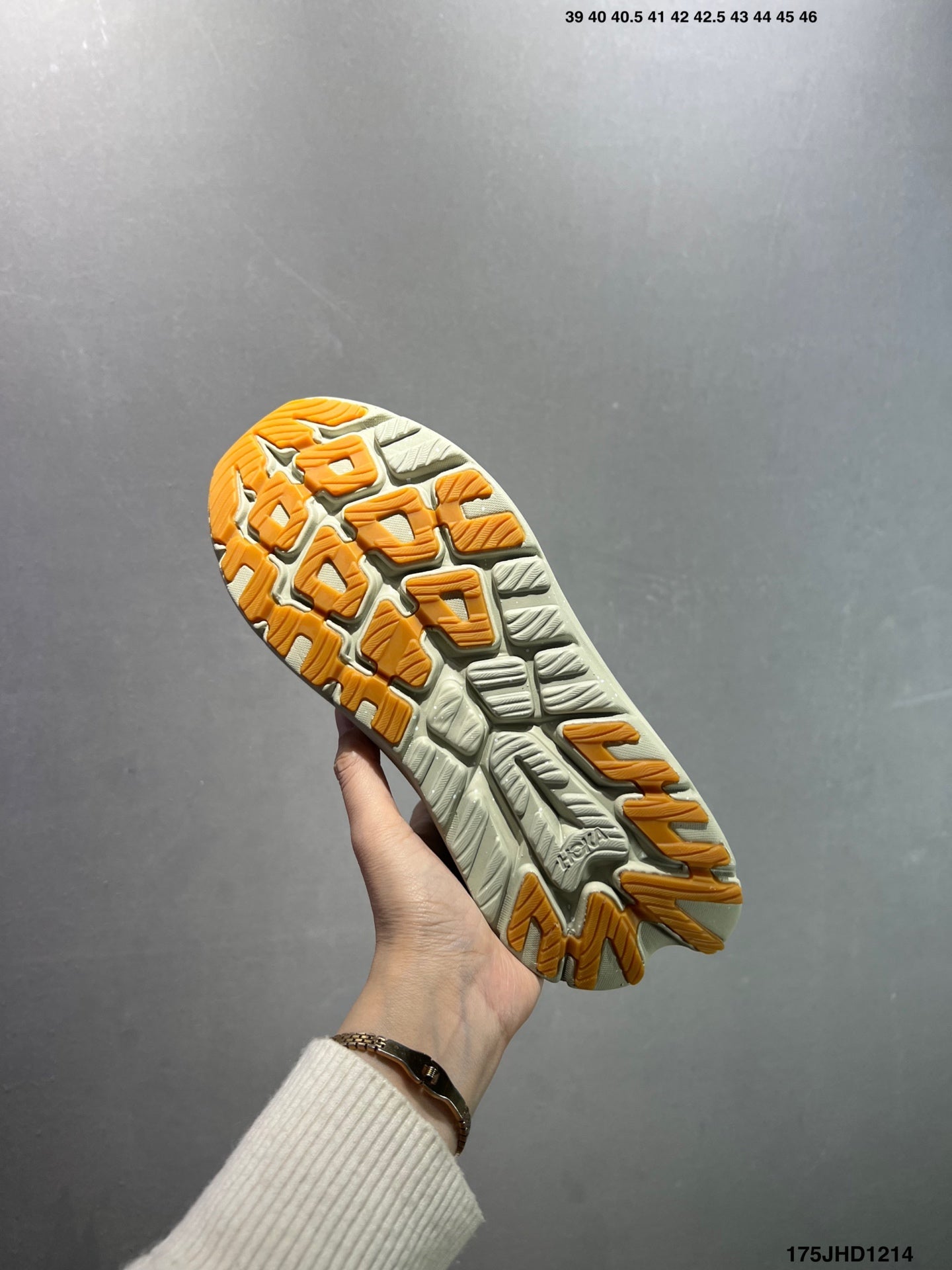 HOKA ONE ONE Kawana 2