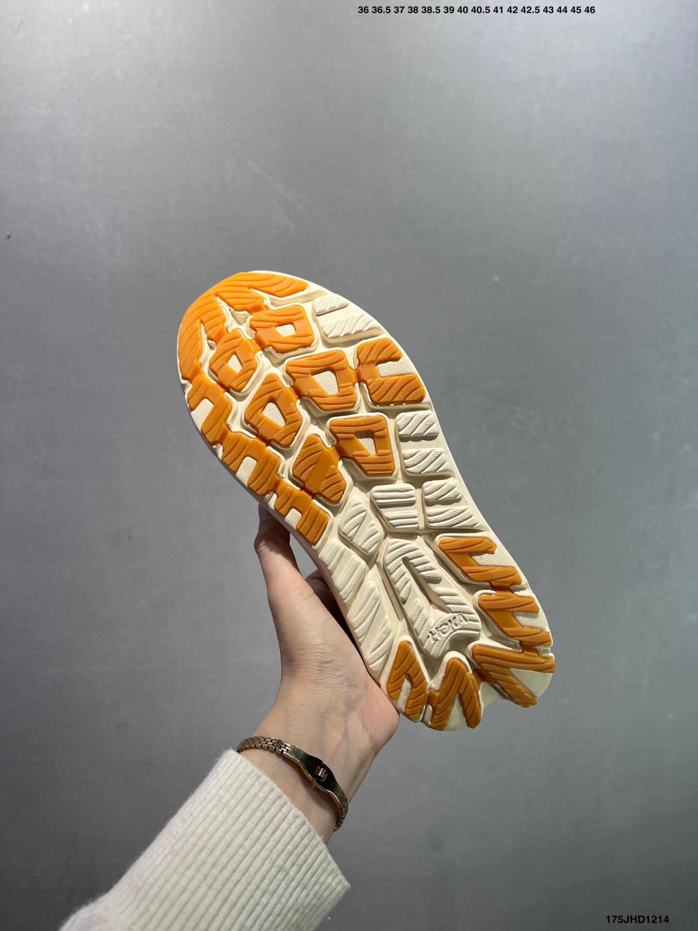 HOKA ONE ONE Kawana 2