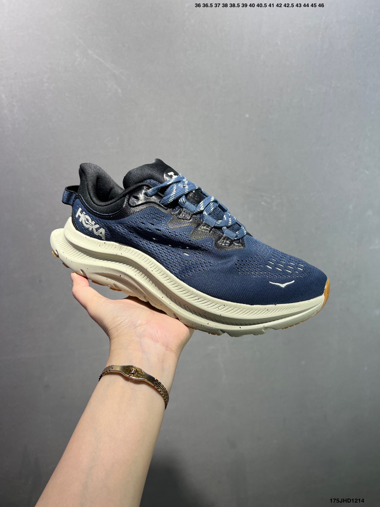HOKA ONE ONE Kawana 2