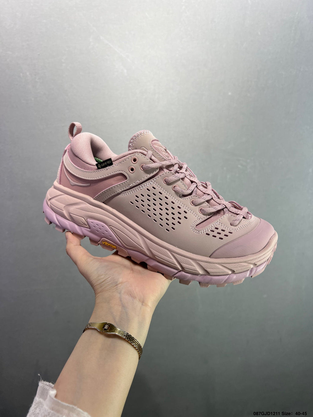 HOKA ONE ONE TOR ULTRA LO