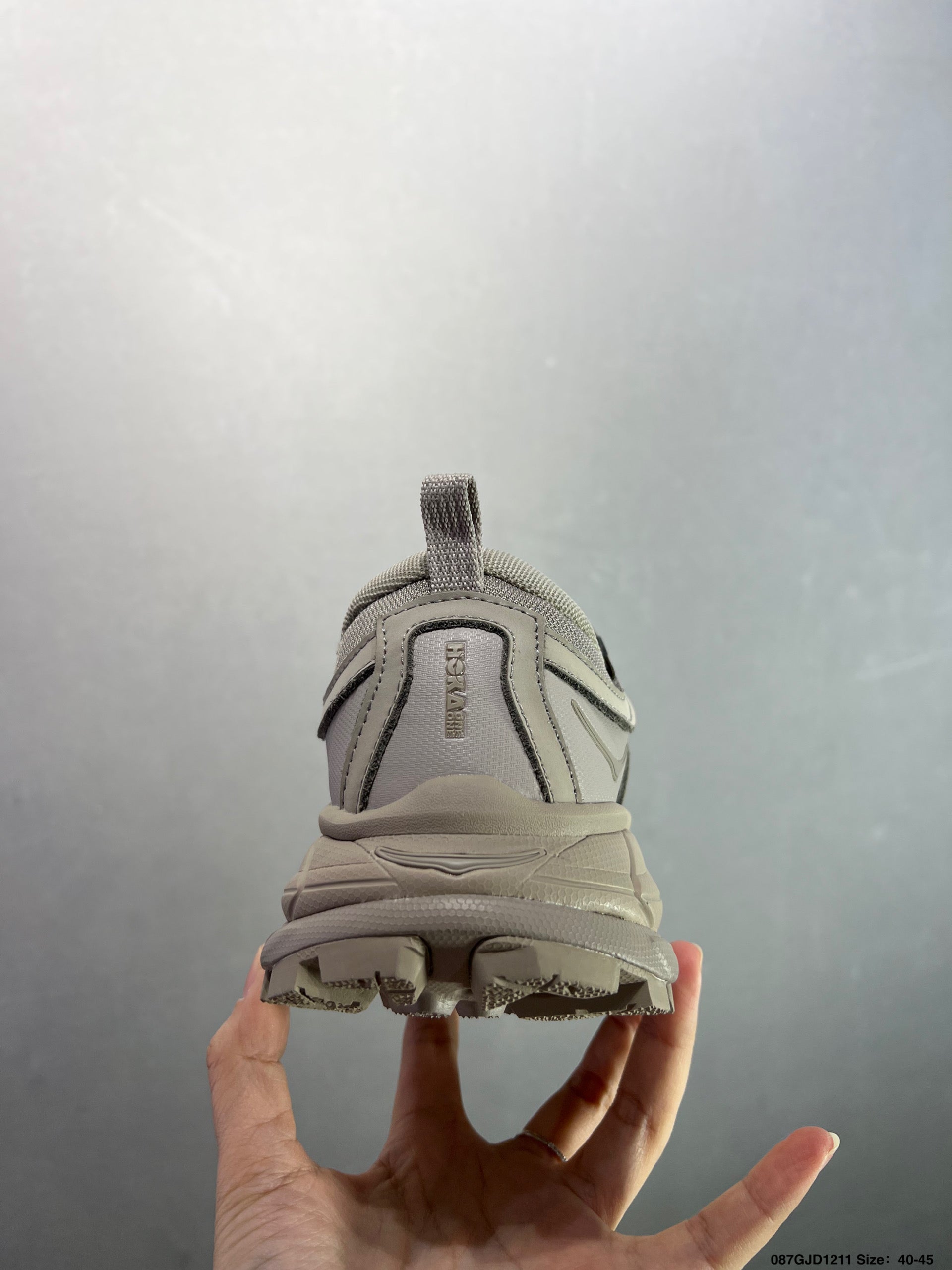 HOKA ONE ONE TOR ULTRA LO