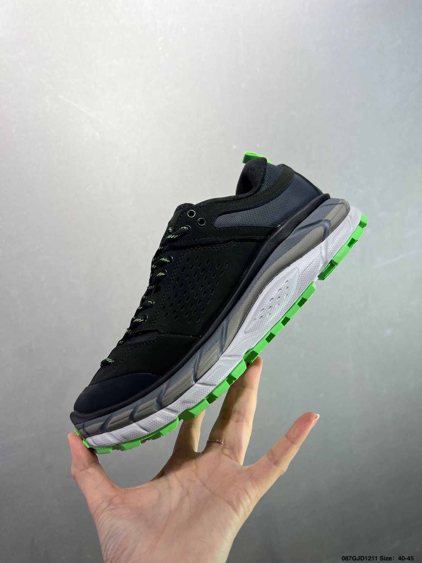 HOKA ONE ONE TOR ULTRA LO