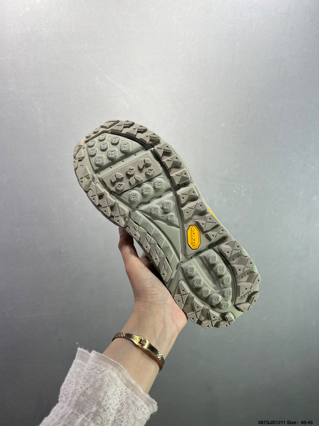HOKA ONE ONE TOR ULTRA LO