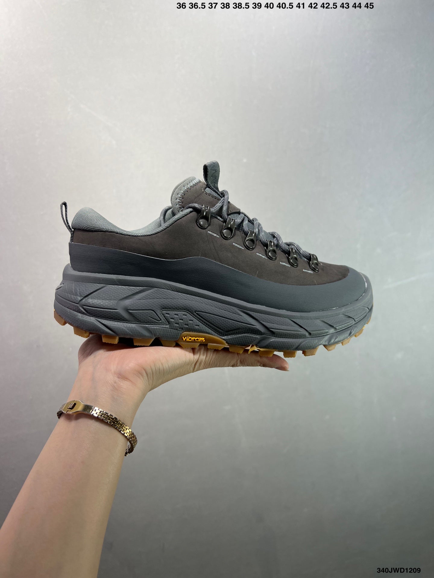 HOKA ONE ONE Tor Summit