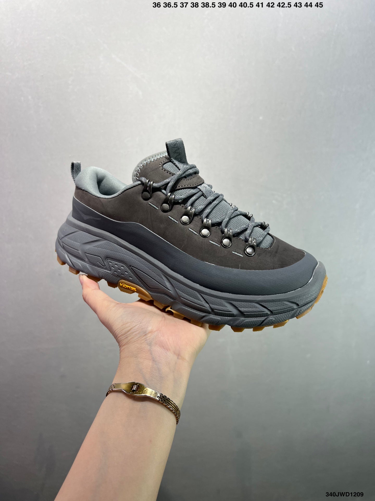 HOKA ONE ONE Tor Summit