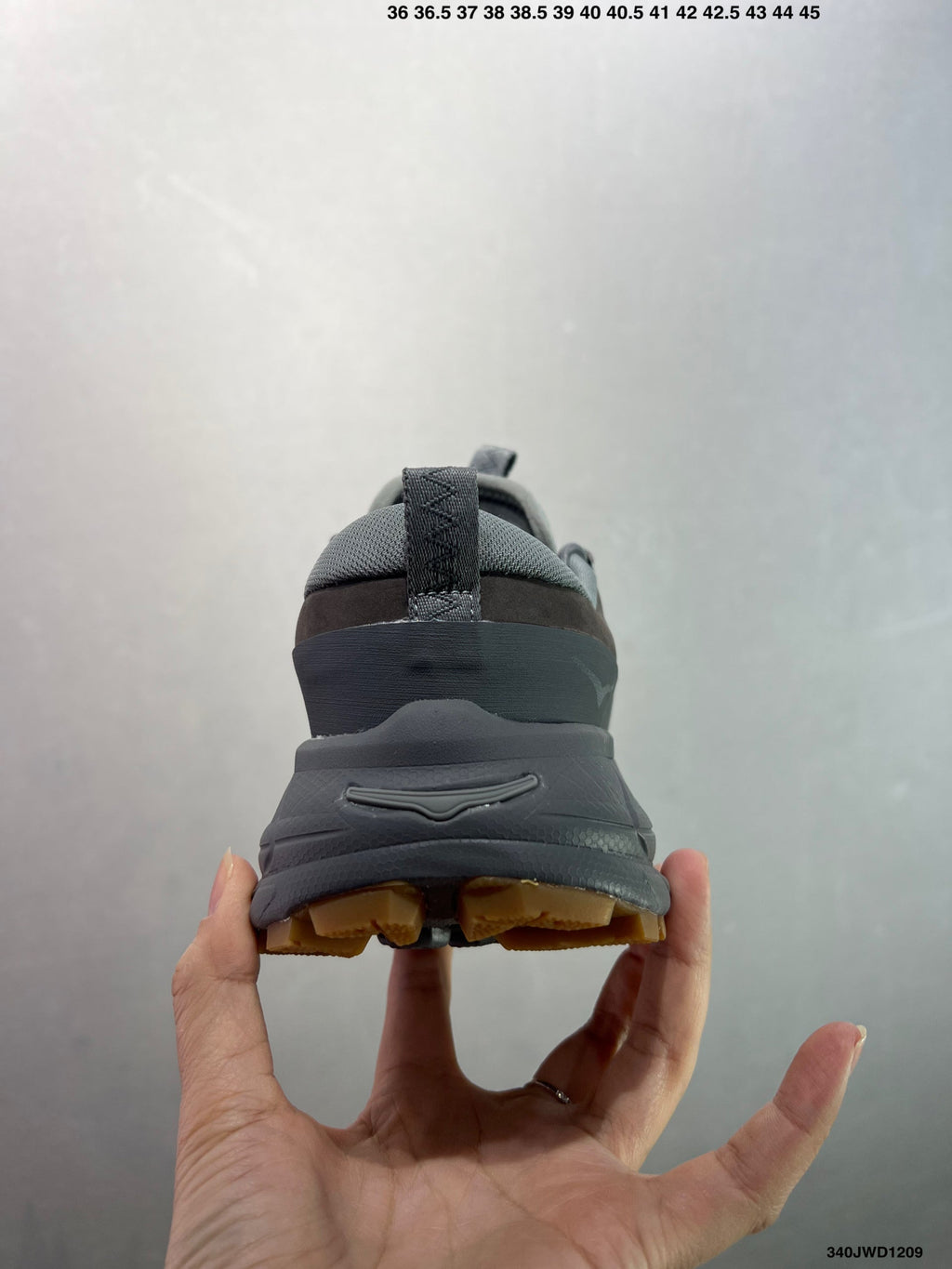 HOKA ONE ONE Tor Summit