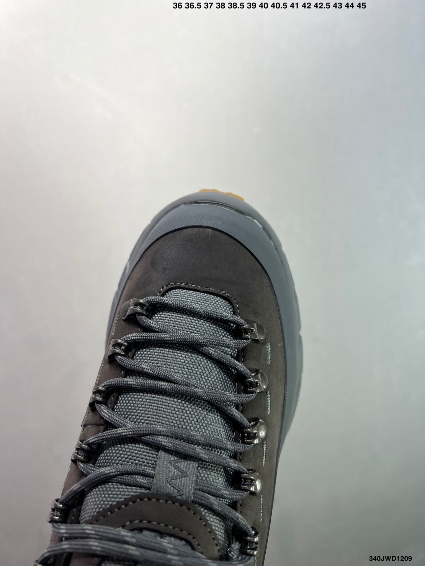 HOKA ONE ONE Tor Summit