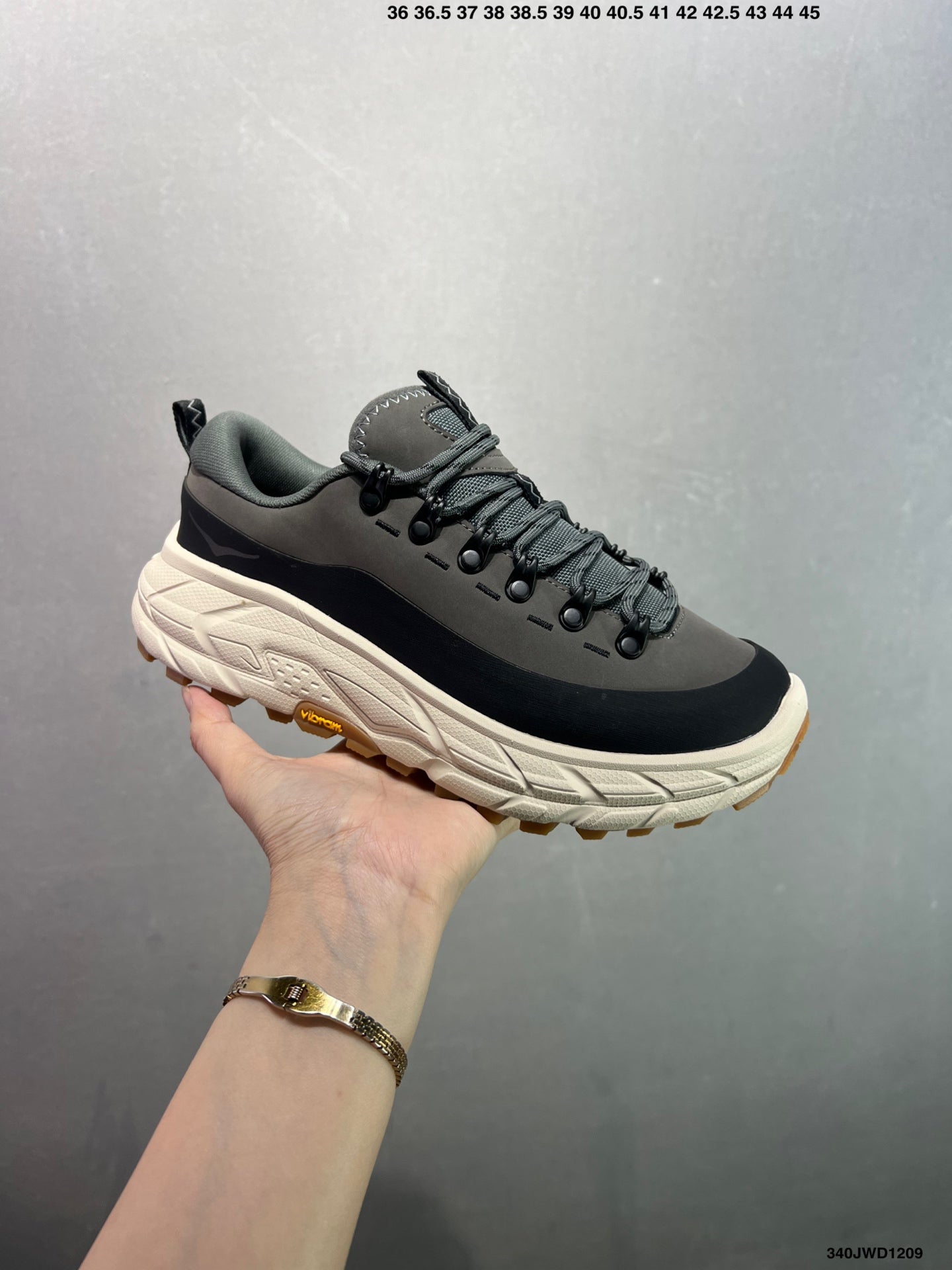 HOKA ONE ONE Tor Summit